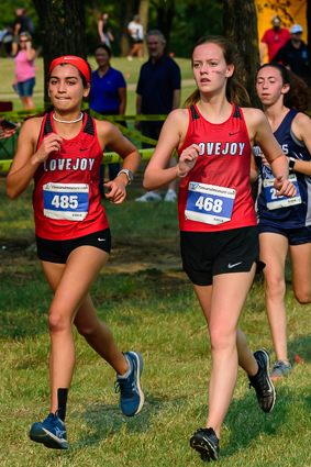 Dominique Ianerelli, Abigail Godfrey at the Garmin TxMileSplit Invitational