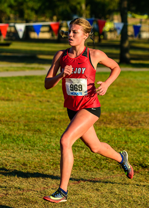 Amy Morefield at the Hoka McNeil Invitational