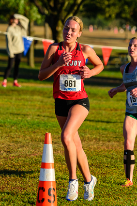 Katie Armstrong at the Hoka McNeil Invitational