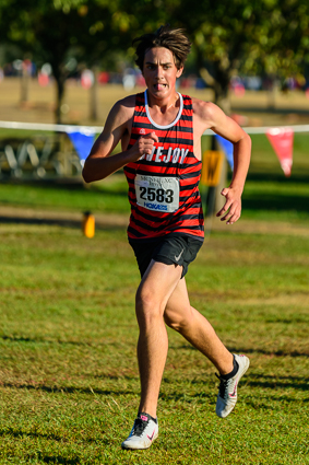 Nick Yarad at the Hoka McNeil Invitational