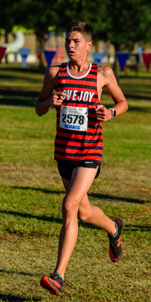 Devin Muaina at the Hoka McNeil Invitational