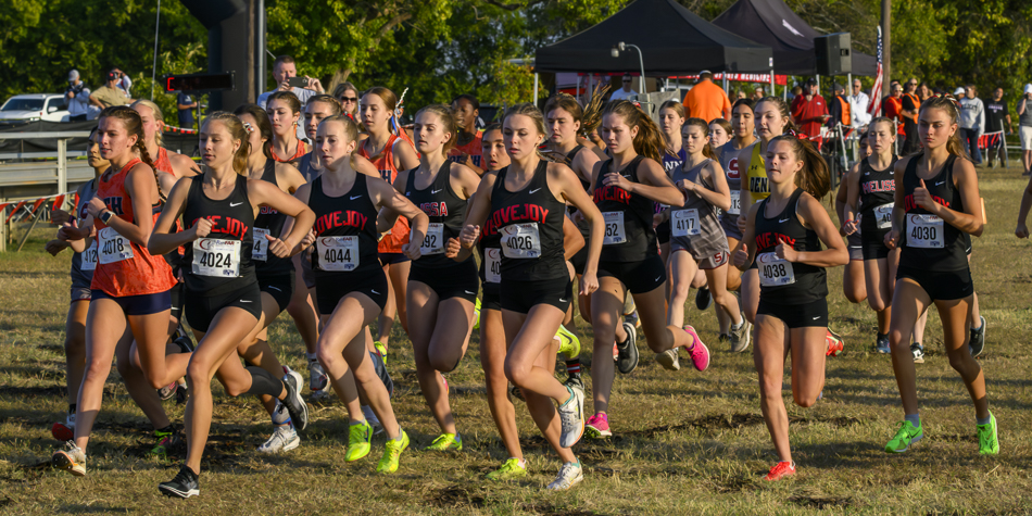 start of Varsity Girls race