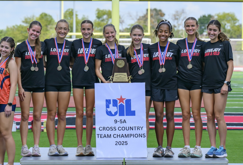 Varsity Girls with their 1st place trophy Varsity Girls with their 1st place trophy